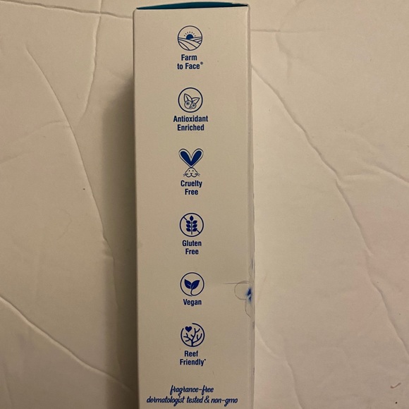 Coola Daily SPF - Picture 4 of 4